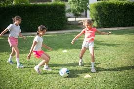 尼克斯逆转大胜送热火8连败：唐斯23+7 哈特本季8次三双队史第一